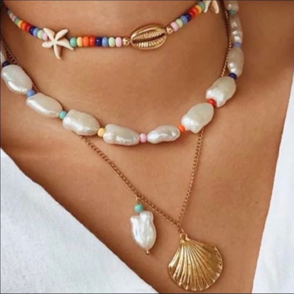 Anita beach necklace